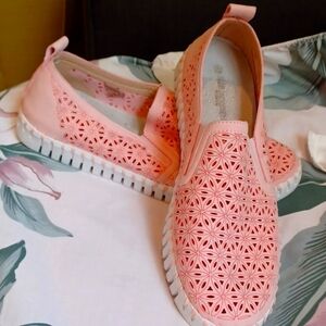 Tulip Slip-On Sneaker (Women)Ilse Jacobsen